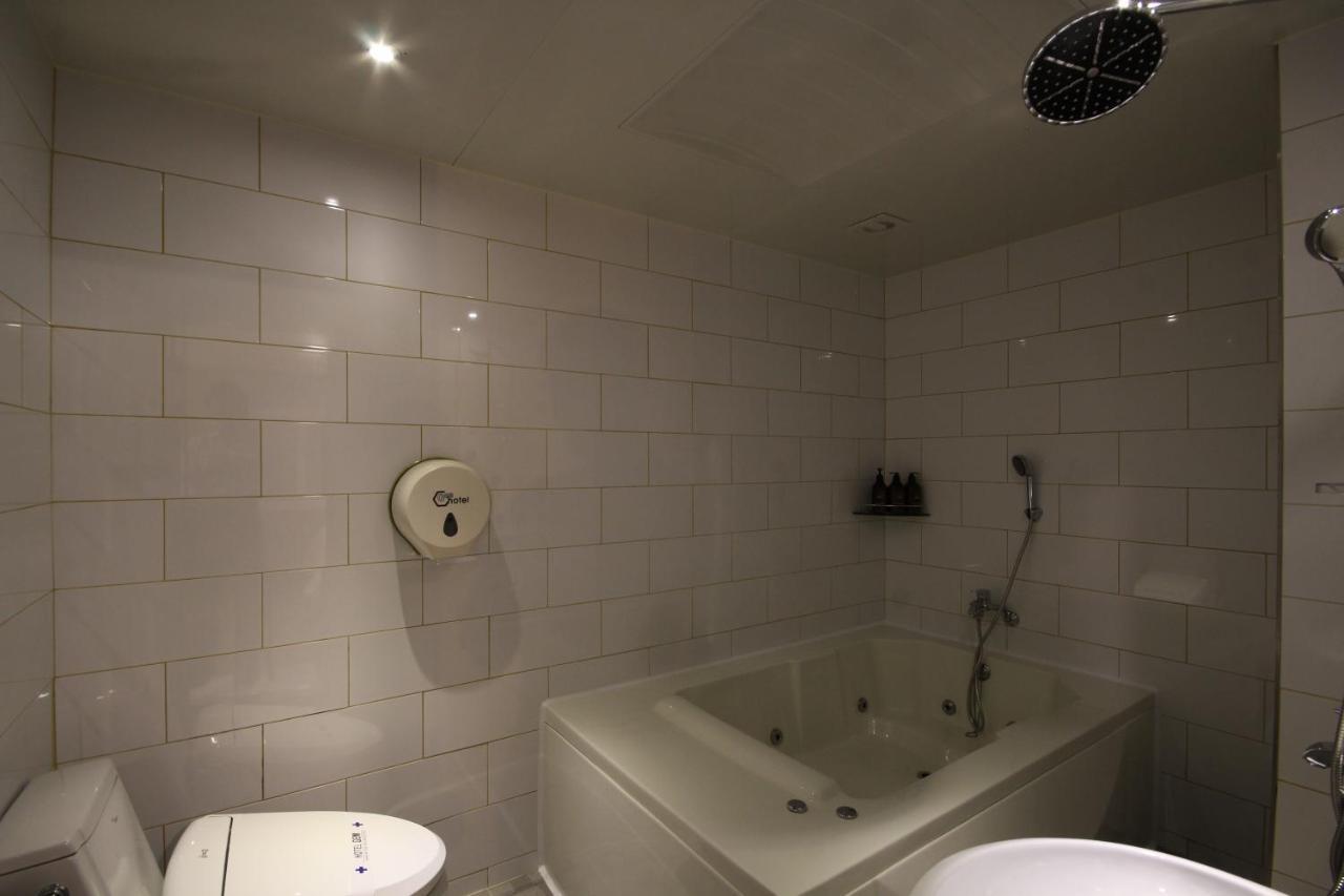 Hotel Gem Пусан Екстериор снимка